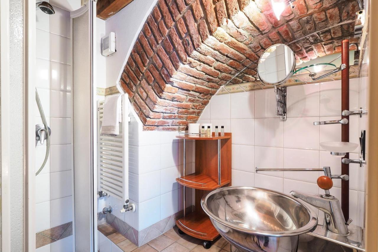 Unique Duomo Luxury Property Milano Eksteriør billede