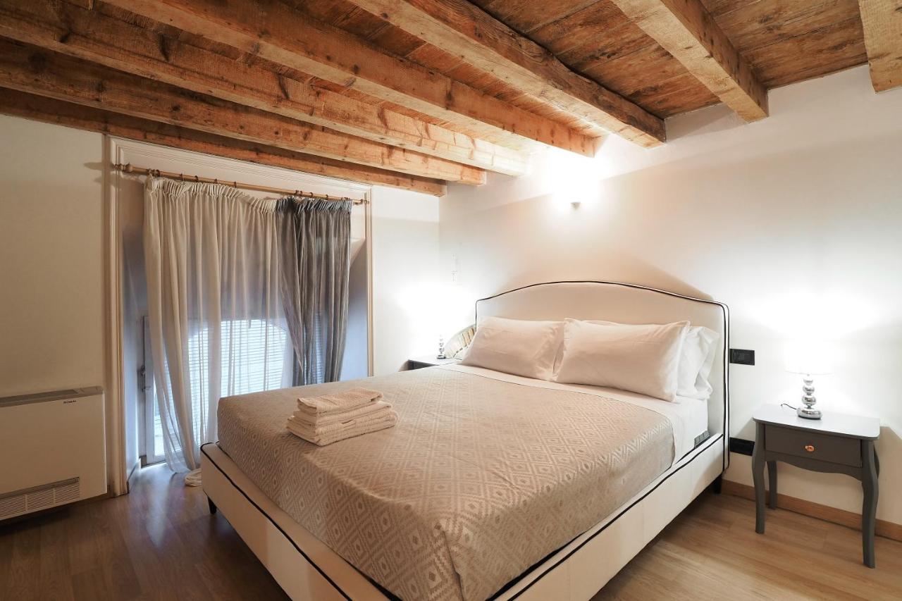 Unique Duomo Luxury Property Milano Eksteriør billede